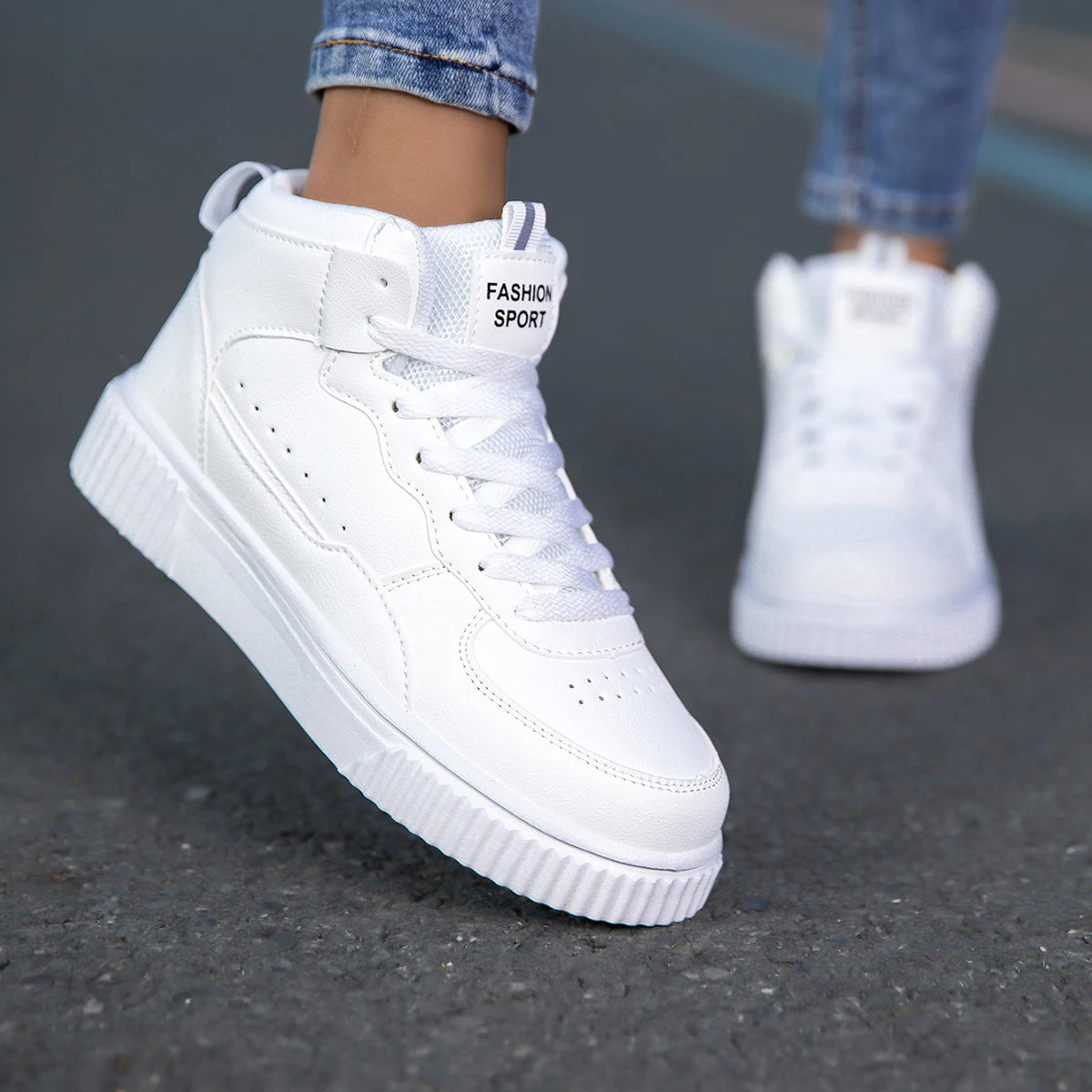 Unisex White Sneakers - Casual Sports Walking Shoes for Men & Women