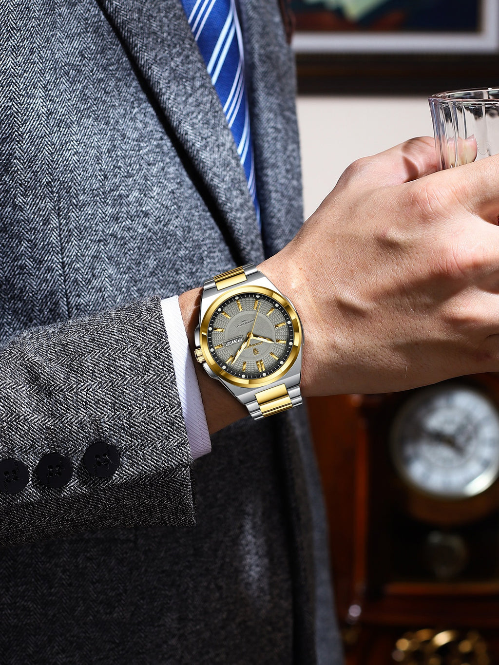 Men's Minimalist Alloy Watch - Fashionable Personalized Design Watch