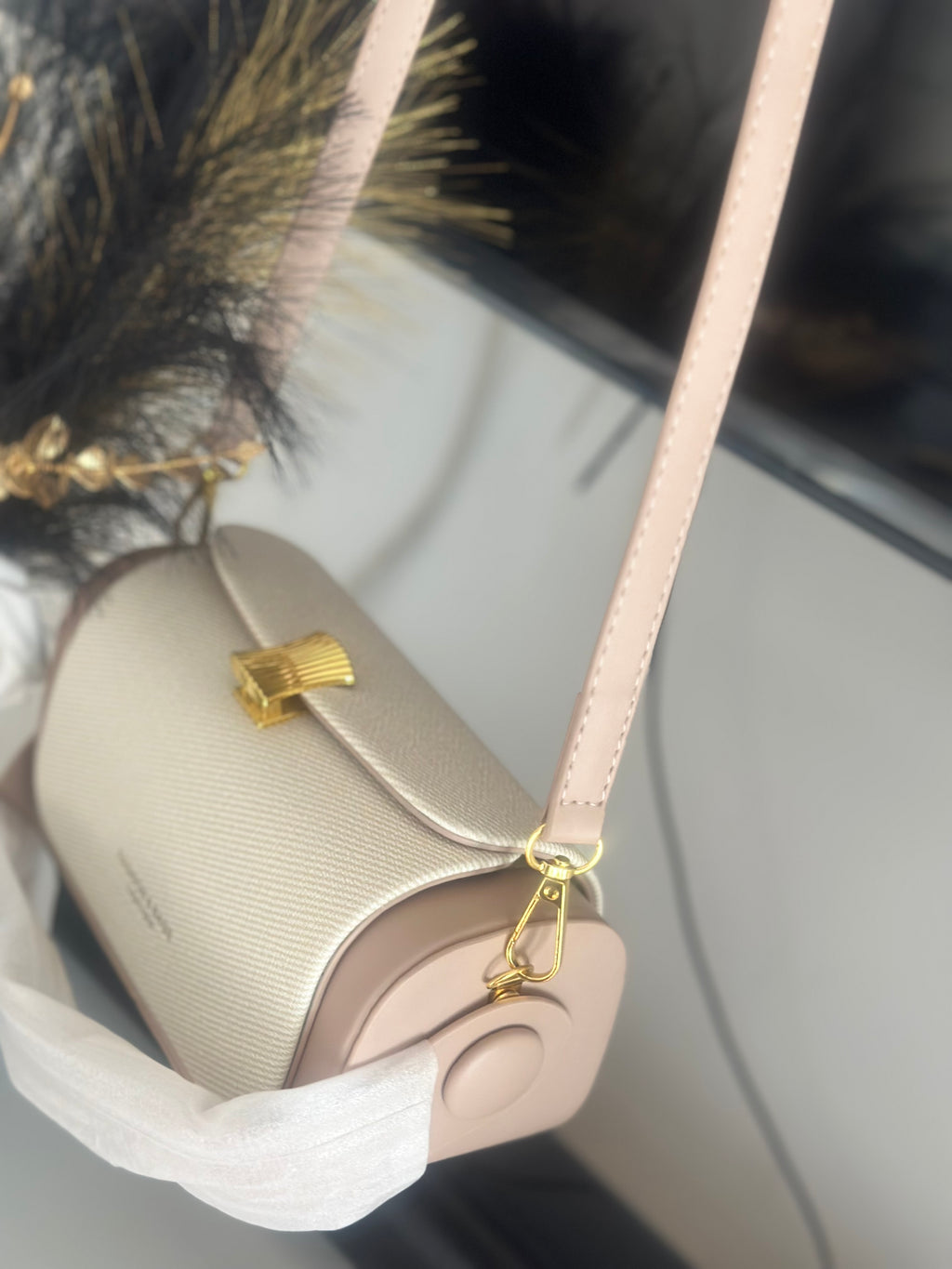 Cleo Gold Clasp Handbag