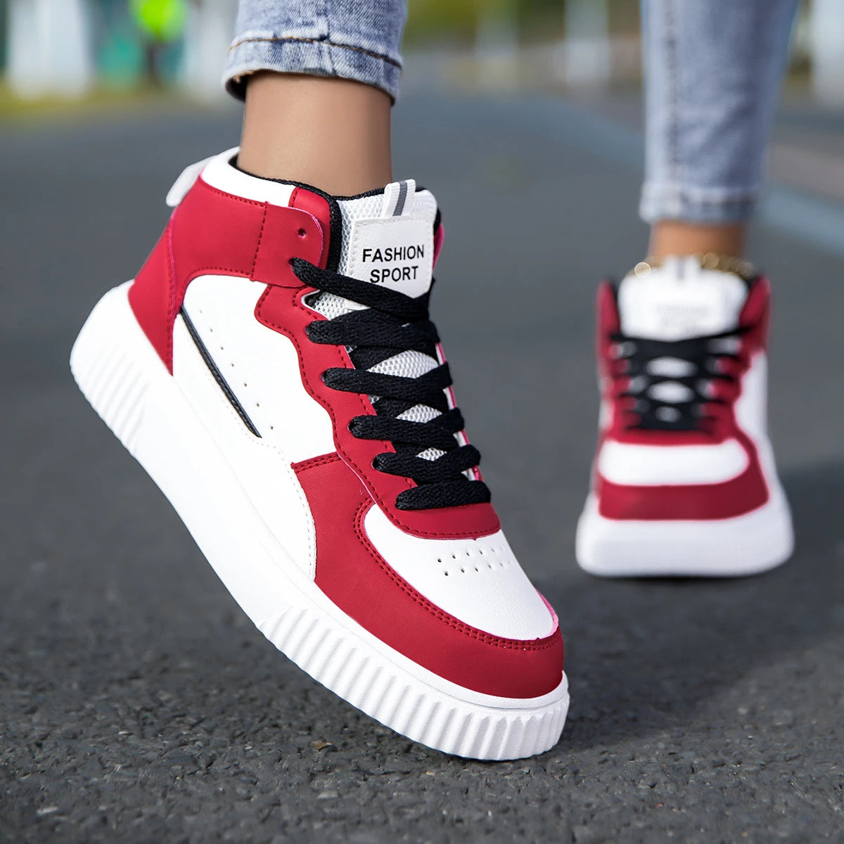 Unisex White Sneakers - Casual Sports Walking Shoes for Men & Women
